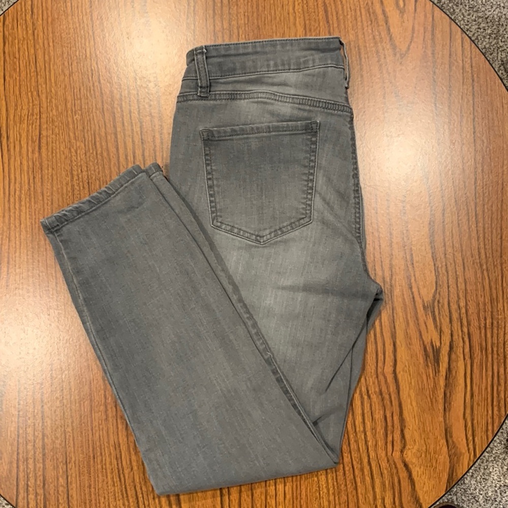 Buffalo Debim Aubrey Mid Rise Capri
